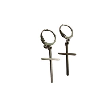 Arete de cruz plateado