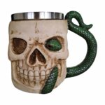 Taza de calavera y serpiente