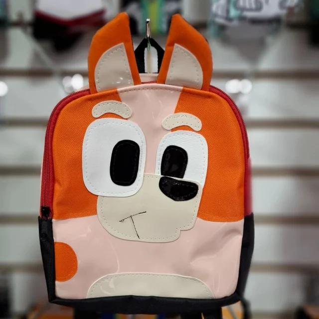 ¡Conoce la nueva colección de bolsos!🐮

Fabricados con materiales de calidad.
Diseños únicos y divertidos.
🎒Tipo salveque (bolso de espalda).

Precio por unidad: ₡8500